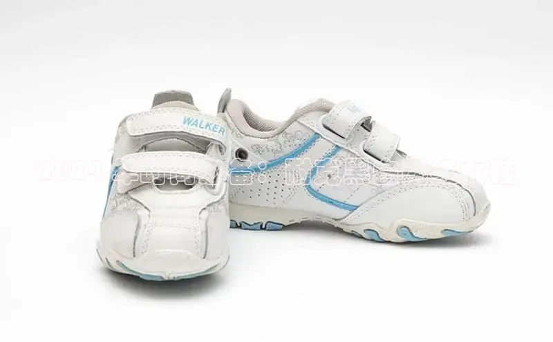 意昂体育官网注册一径科技2024 年时尚必备：耐克黑白网红女鞋