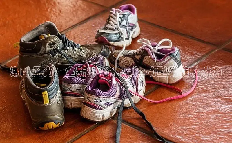 意昂体育平台长176五827江铃新能源潮酷风尚：全新2025春夏运动型男鞋款发布