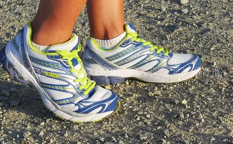 潮流趋势下的未来：2025年展望的儿童运动鞋设计